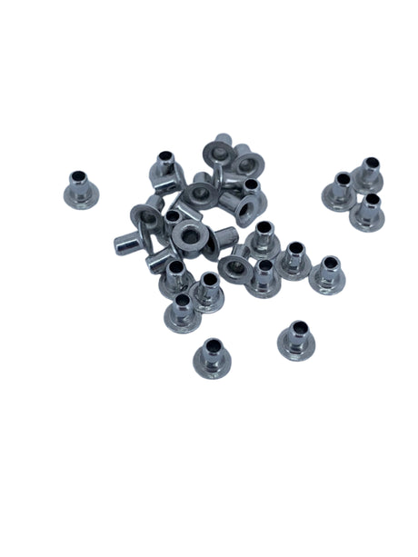 Pliers rivet punch to set eyelets in labels