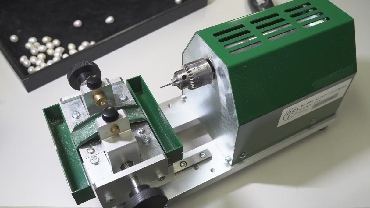 Professional pearl drilling lathe for 3–20 mm pearls with alignment jig, catch trays, brass holders, and adjustable Jacobs chuck VIDEO